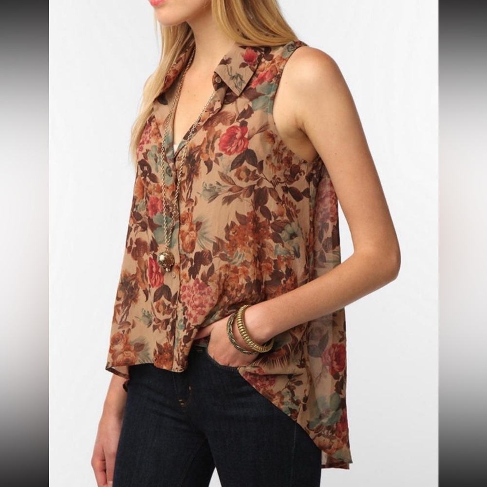 Urban Outfitters Pins and Needles Sleeveless top